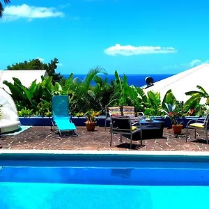 appartement-pelican-f3-vue-mer-piscine.comcaribbean.com/