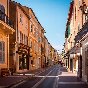 nouveau-studio-cabine-22-renove-saint-tropez.fr-provencehotel.com/